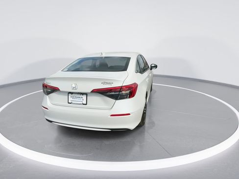 Used 2024 Honda Civic EX image 7