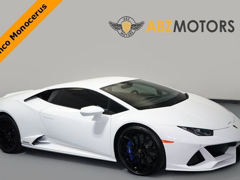 Used 2020 Lamborghini Huracan EVO image 1