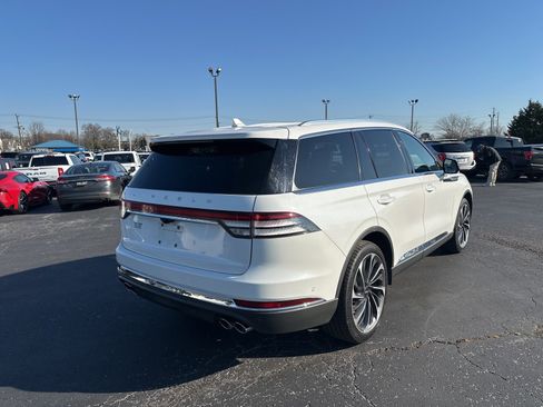 Used 2020 Lincoln Aviator Reserve w/ Equipment Group 202A image 3