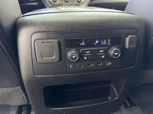 Used 2020 GMC Yukon Denali w/ Denali Premium Package image 37