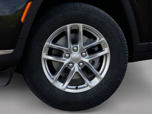 New 2026 Jeep Grand Cherokee L Laredo AWD/4WD image 8