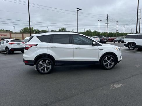 Used 2018 Ford Escape SEL FWD image 4