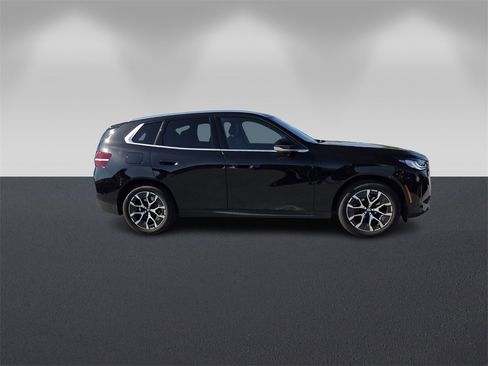 Certified 2025 BMW X3 xDrive30i w/ Convenience Package image 3