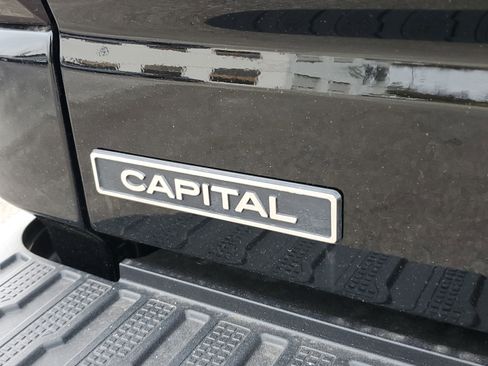 New 2025 GMC Sierra 1500 Elevation image 8