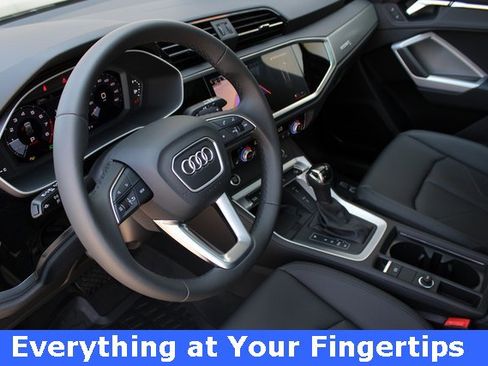 New 2025 Audi Q3 2.0T Premium image 2