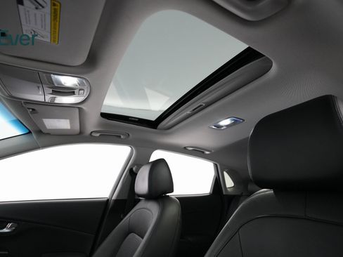 Used 2022 Hyundai Kona Limited image 23