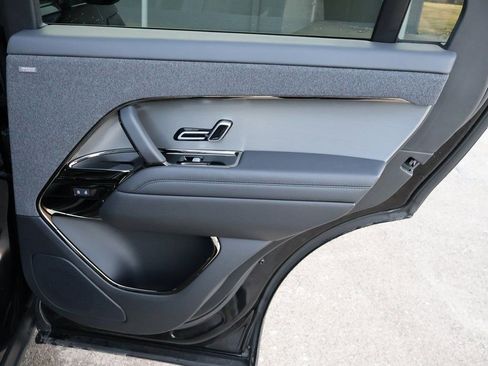 Used 2024 Land Rover Range Rover Sport Dynamic SE image 15