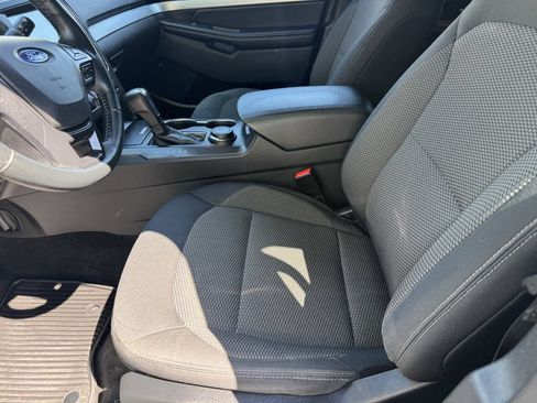 Used 2017 Ford Explorer XLT w/ Equipment Group 201A AWD/4WD image 22