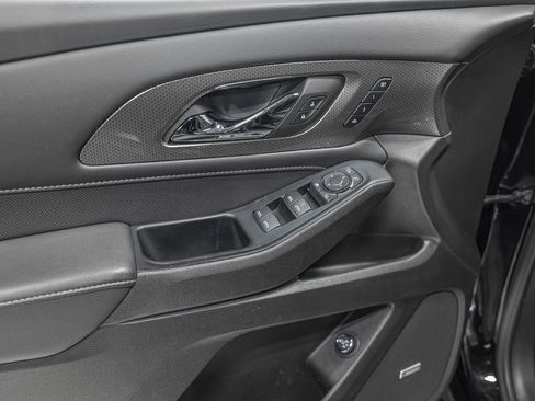 Used 2023 Chevrolet Traverse Premier w/ Redline Edition image 13