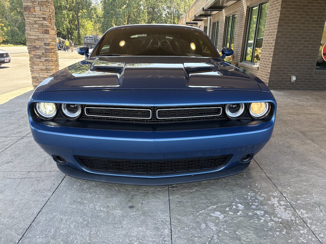 Used 2023 Dodge Challenger SXT RWD image 3