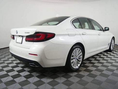 Used 2022 BMW 530i RWD image 3