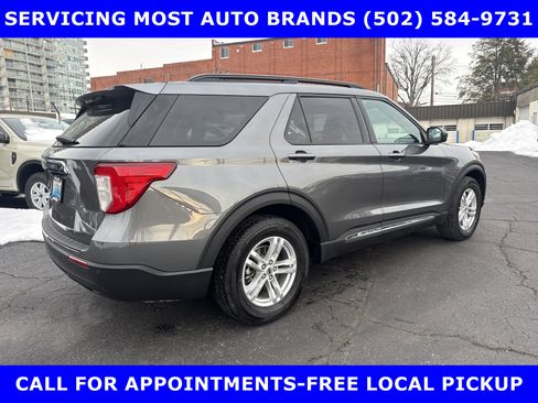 Used 2023 Ford Explorer XLT image 6