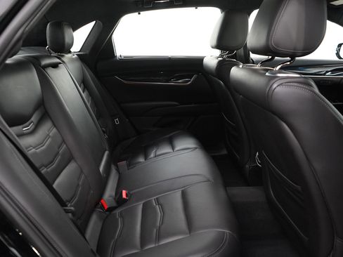 Used 2018 Cadillac XTS Vsport Platinum image 13