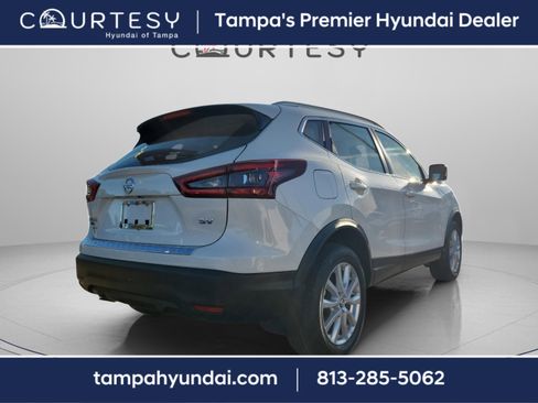 Used 2022 Nissan Rogue Sport SV w/ Technology Package image 3