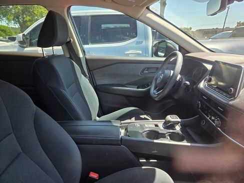 Used 2023 Nissan Rogue S FWD image 6