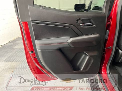 Used 2024 Chevrolet Colorado Z71 w/ Z71 Convenience Package 2 AWD/4WD image 32