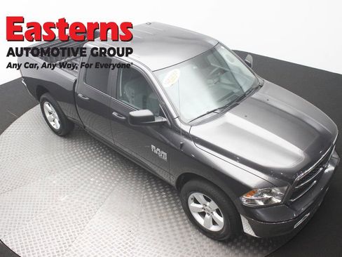 Used 2024 RAM 1500 Classic SLT AWD/4WD image 3