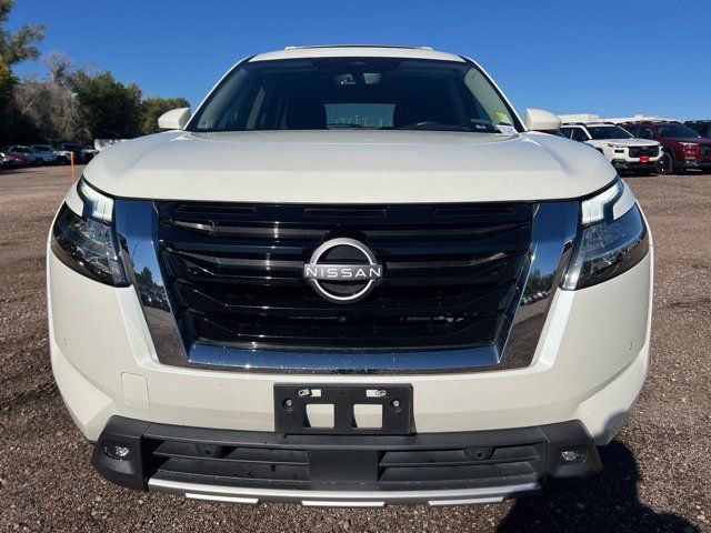 Used 2023 Nissan Pathfinder Platinum AWD/4WD image 8