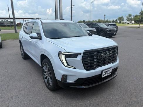 New 2026 GMC Acadia Denali Ultimate w/ LPO, Floor Liner Package AWD/4WD image 8
