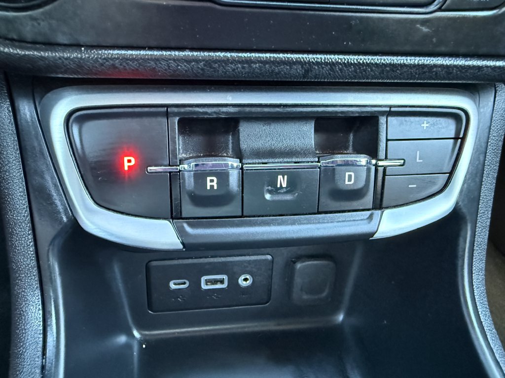 Used 2024 GMC Terrain SLE AWD/4WD image 19