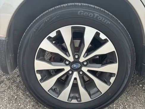 Used 2015 Subaru Outback 3.6R Limited AWD/4WD image 19