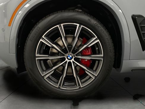 New 2026 BMW X5 xDrive40i w/ M Sport Package AWD/4WD image 14