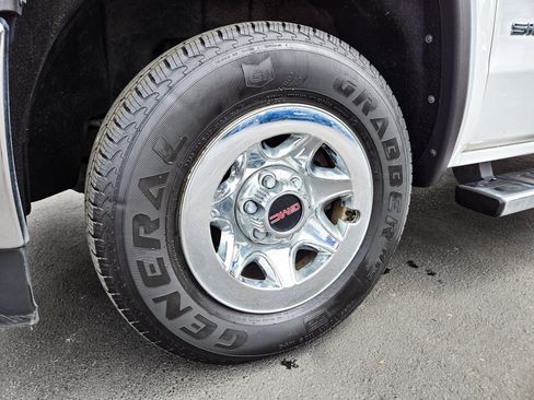 Used 2018 GMC Sierra 1500 4x4 Regular Cab image 9