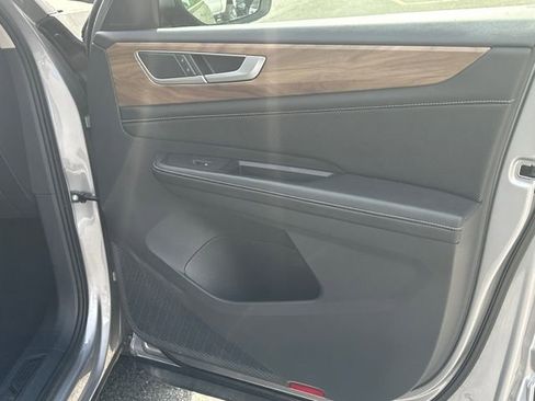 Used 2024 Volkswagen Atlas SE FWD image 29