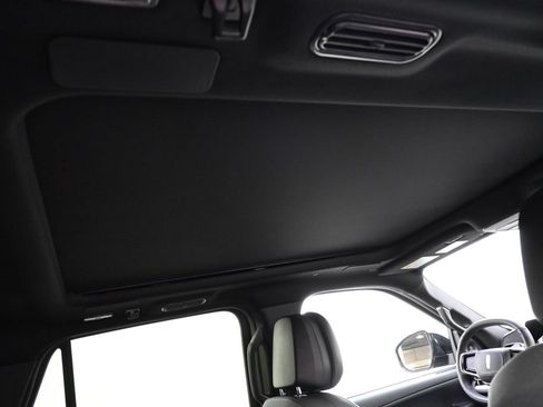 New 2026 Lincoln Navigator L Reserve AWD/4WD image 17
