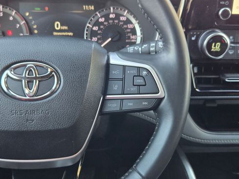 Used 2024 Toyota Highlander XSE image 24