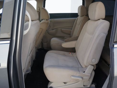 Used 2016 Nissan Quest SV image 31