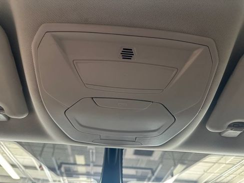 Used 2018 Ford C-MAX Titanium w/ Equipment Group 301A FWD image 39