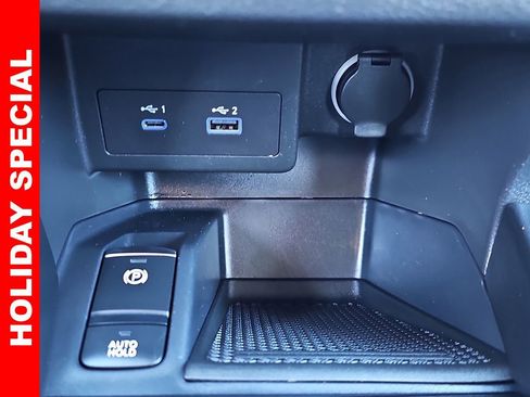 Used 2021 Nissan Kicks SR w/ SR Premium Package image 24