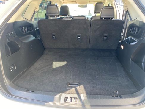 Used 2024 Ford Edge SEL image 39