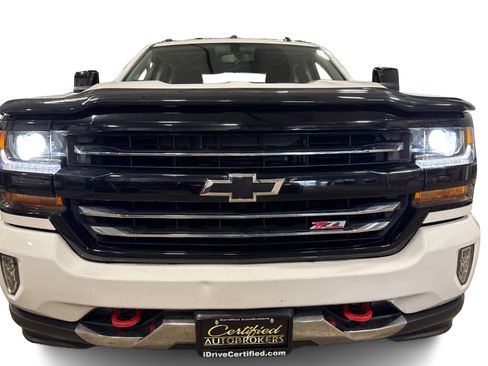Used 2018 Chevrolet Silverado 1500 LT w/ Redline Edition image 10