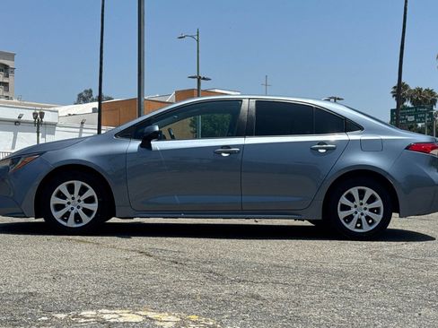 Certified 2022 Toyota Corolla LE FWD image 8