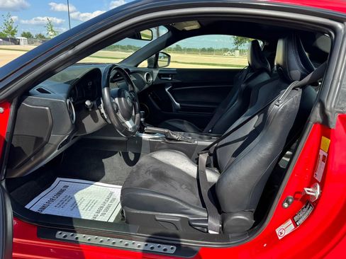 Used 2020 Toyota 86 RWD image 19