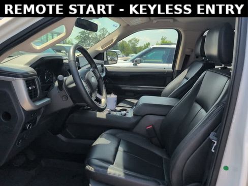 Used 2024 Ford Expedition XLT AWD/4WD image 8