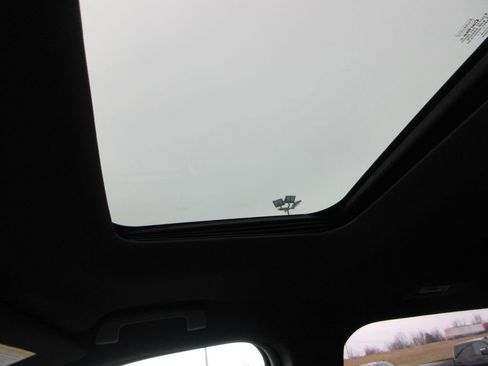 Used 2018 Ford Explorer Limited w/ Class II Trailer Tow Package image 39