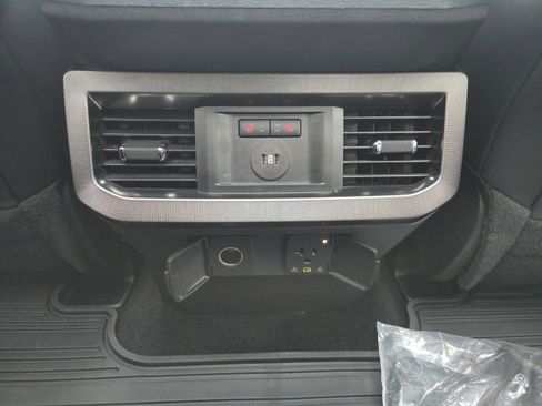 Certified 2024 Ford F250 Platinum image 7