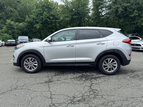 Used 2018 Hyundai Tucson SE FWD image 2