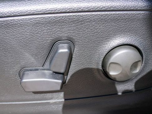 New 2026 RAM 1500 4x4 Crew Cab image 5