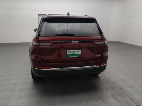 Used 2024 Jeep Grand Cherokee Laredo RWD image 6
