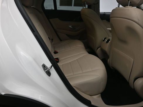 Used 2022 Mercedes-Benz GLC 300 w/ Premium Package Lite image 25