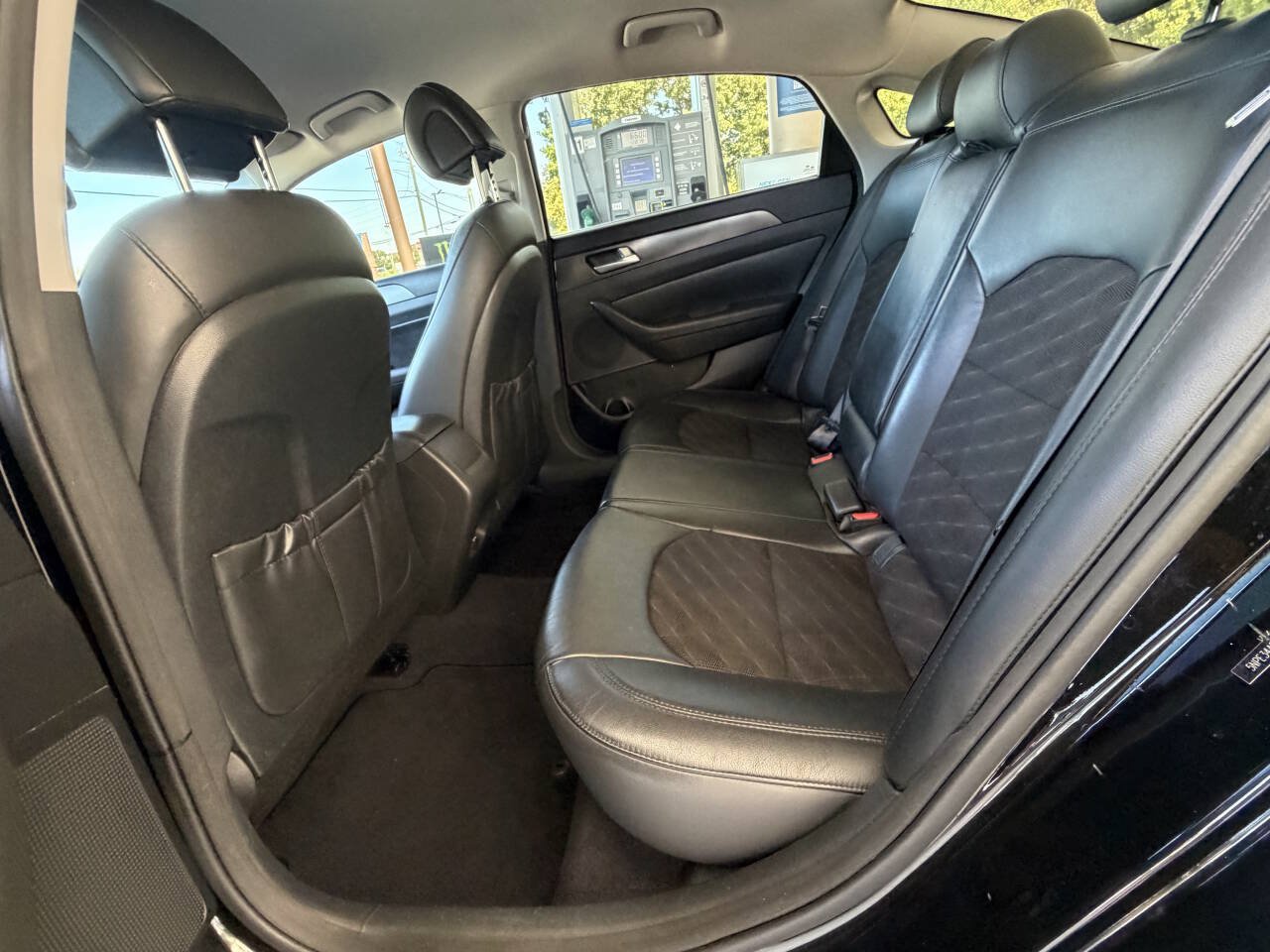 Used 2015 Hyundai Sonata Sport w/ Option Group 04 FWD image 9