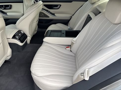 Used 2022 Mercedes-Benz S 500 4MATIC image 6