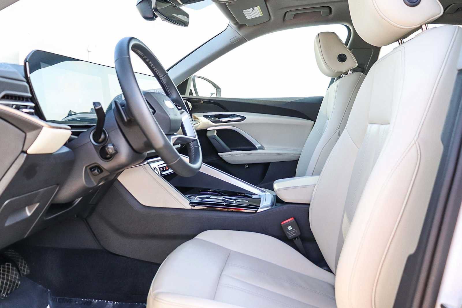Used 2025 Audi Q5 Premium w/ Convenience Package AWD/4WD image 22