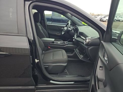 Used 2025 Chevrolet Equinox LT image 10