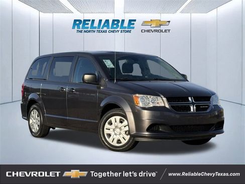 Used 2018 Dodge Grand Caravan SE w/ UConnect Hands-Free Group image 1