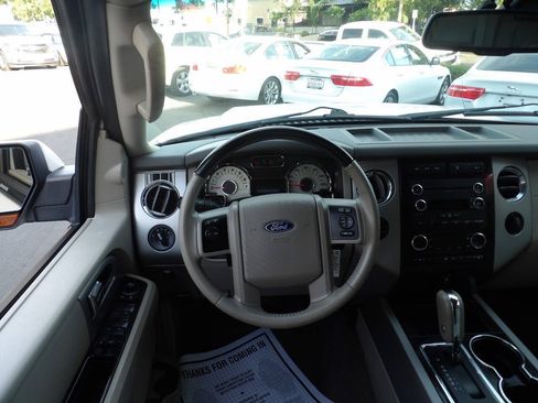 Used 2012 Ford Expedition Limited RWD image 5